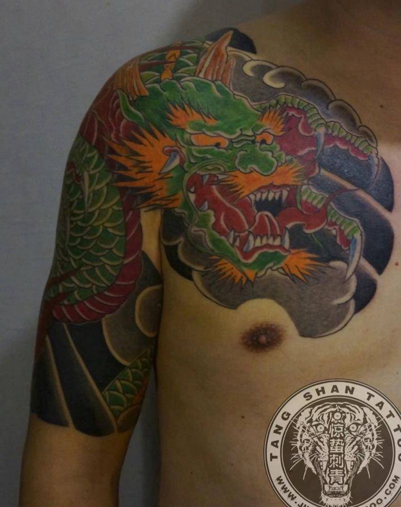 老传统半胛龙纹身图片_成品手臂传统原创纹身图案