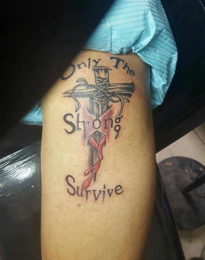 十字架纹身图片