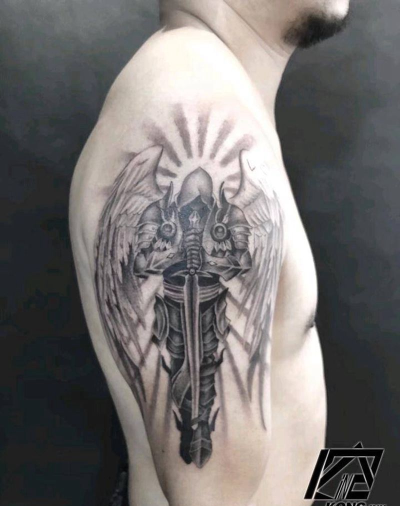 大臂写实天使纹身图片_手臂欧美写实纹身图案