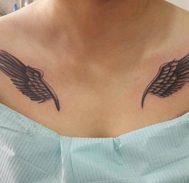小翅膀一对纹身图片