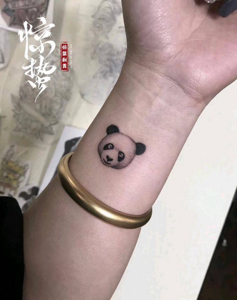 闺蜜文身小国宝纹身图片_手臂脚部点刺纹身图案