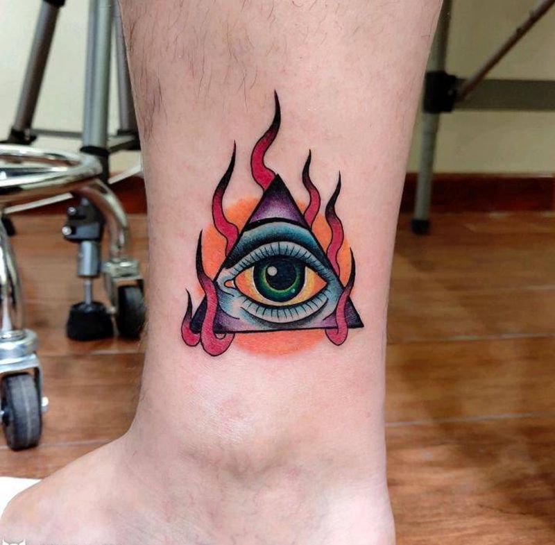 上帝之眼设计纹身图片_腿部New School上帝之眼纹身图案