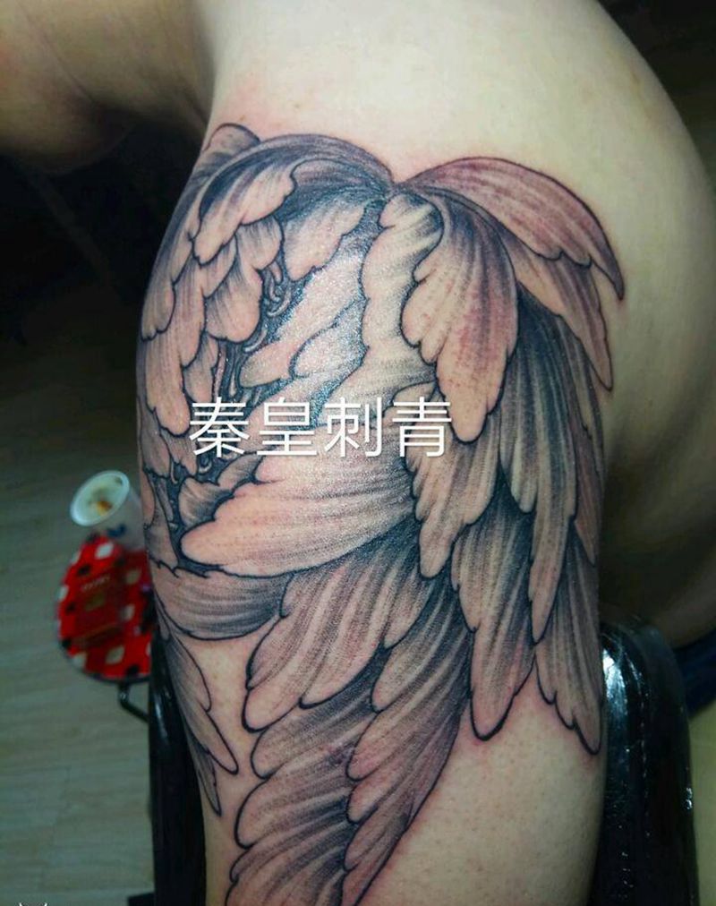 富贵牡丹纹身图片_肩部传统国画植物插画纹身图案