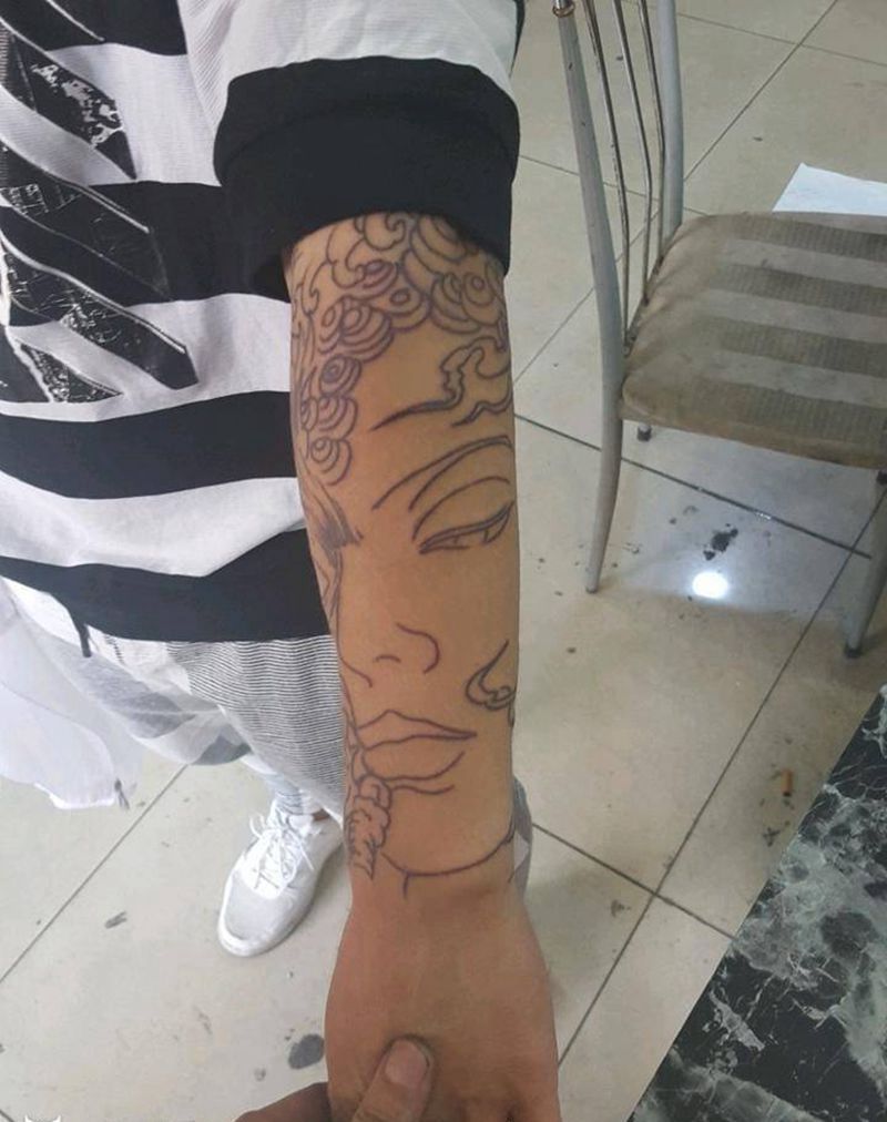 包小臂线条纹身图片