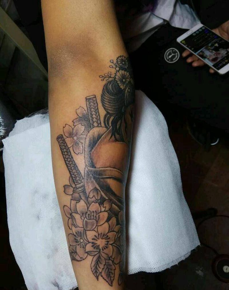 会武术的艺姬纹身图片