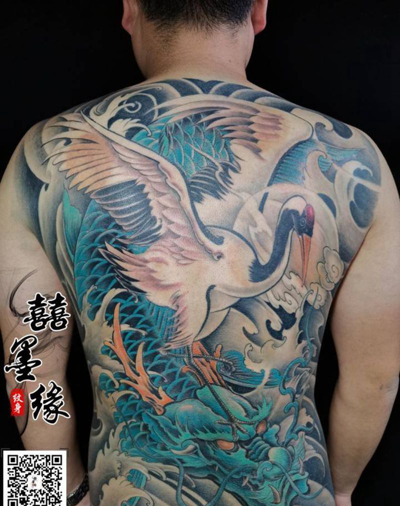 独占鳌头纹身图片_背部纹身图案