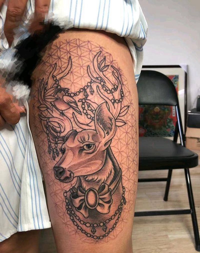 大腿鹿纹身图片_腿部点刺新传统纹身图案