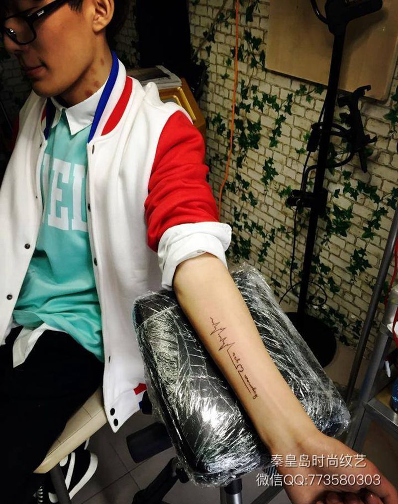 心电图纹身图片