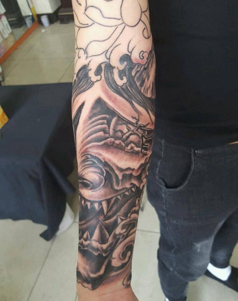 花臂未完成纹身图片