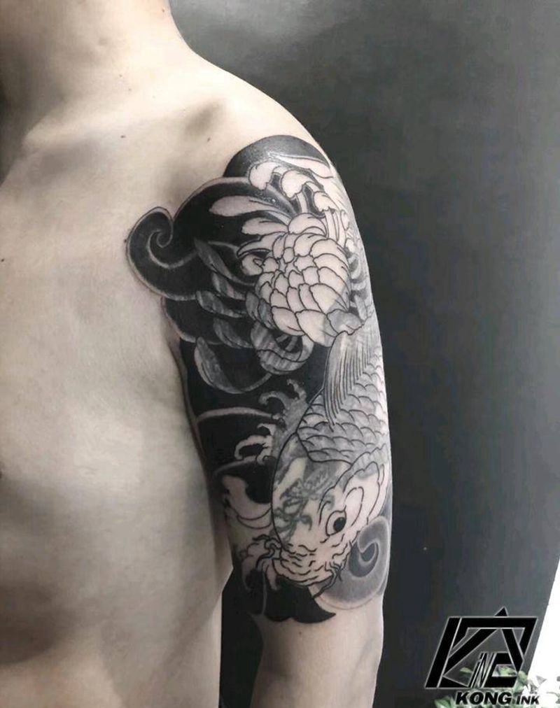 大臂锦鲤覆盖纹身图片_手臂老传统纹身图案