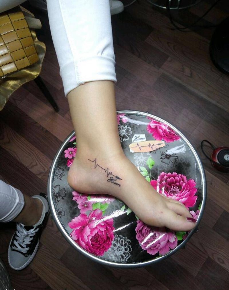 心电图纹身图片