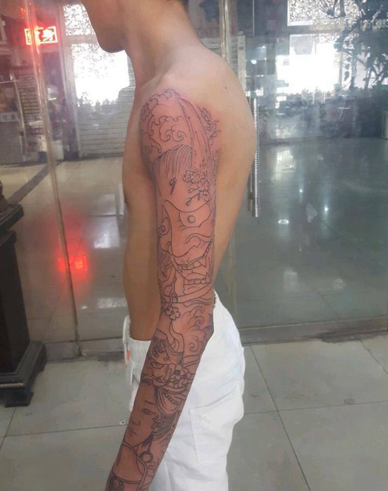 花臂线条纹身图片