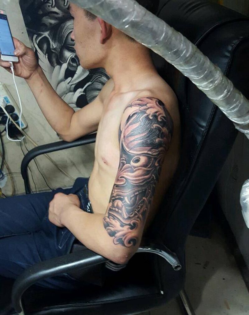 大臂外侧般若纹身图片