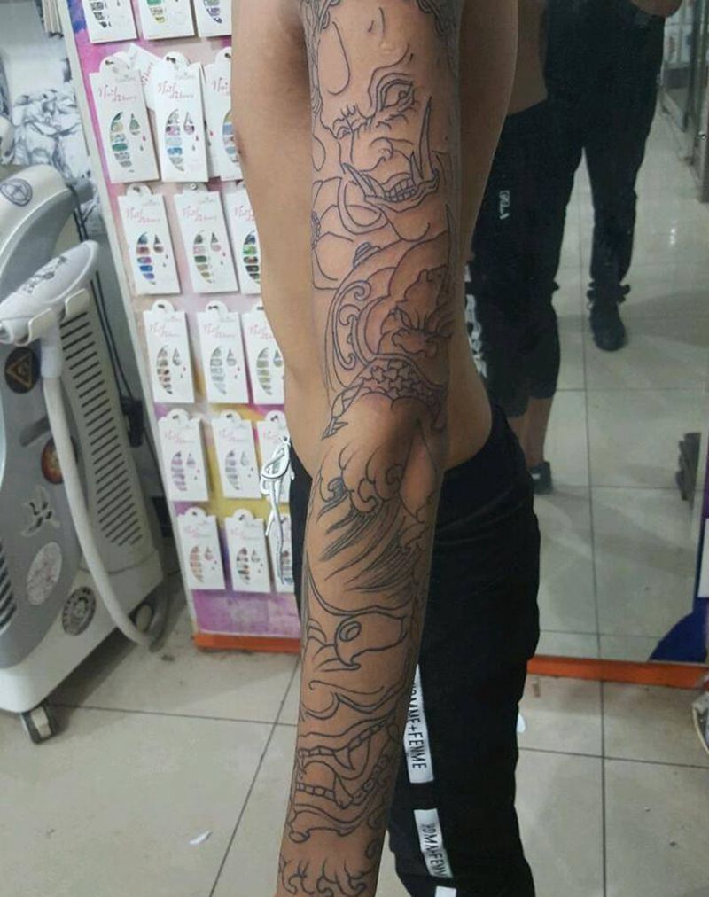 花臂线条纹身图片