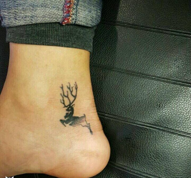 鹿纹身图片