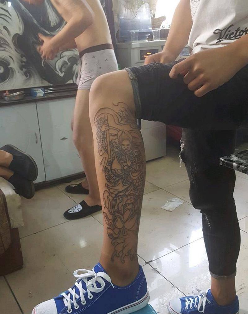 斗战胜佛线条纹身图片