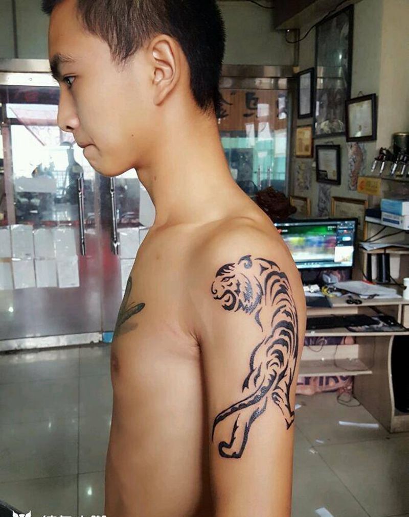 图腾虎纹身图片