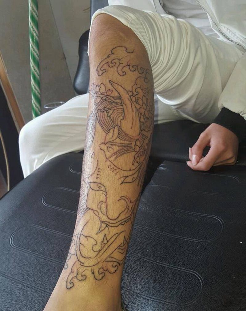 般若小腿外侧线条纹身图片