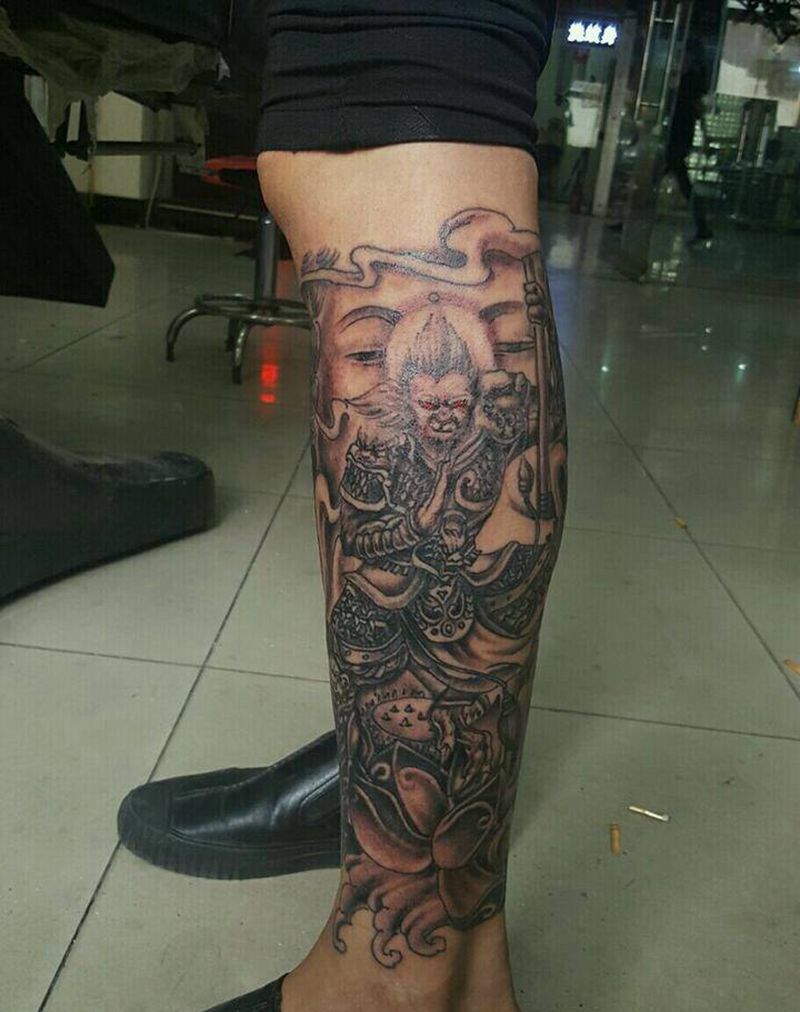 小腿斗战胜佛纹身图片