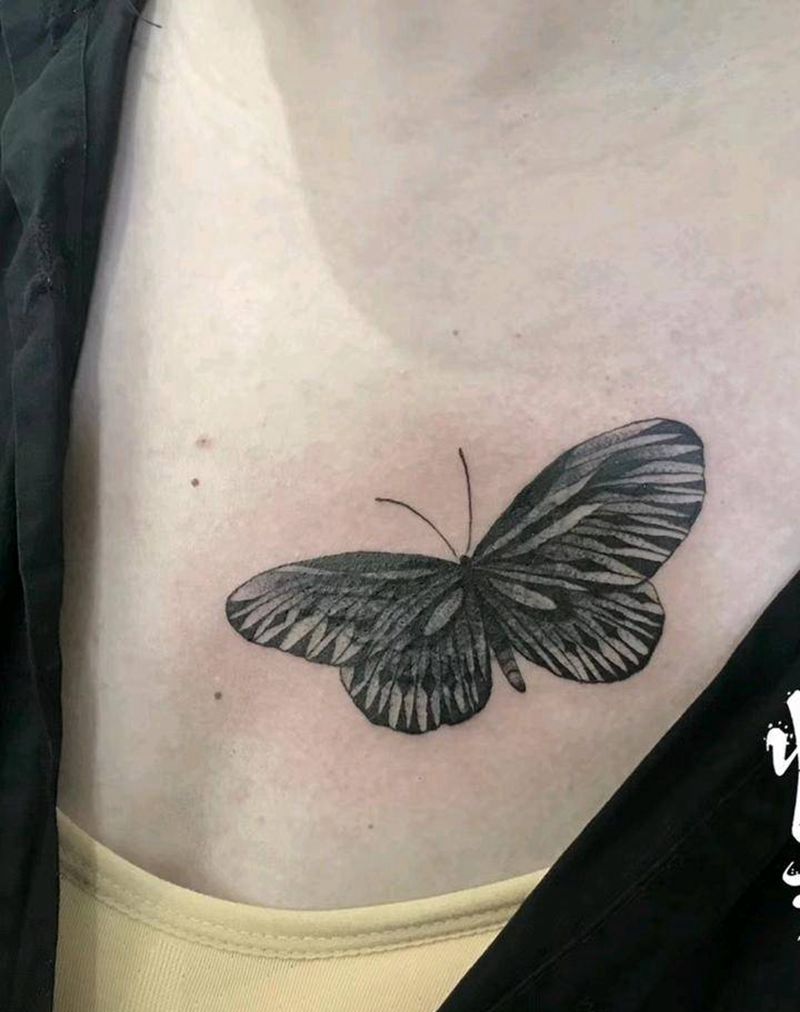 蝴蝶遮盖纹身图片_胸部Old SchoolNew School纹身图案