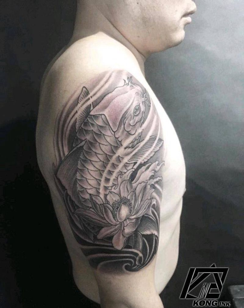 大臂鲤鱼纹身图片_手臂老传统纹身图案