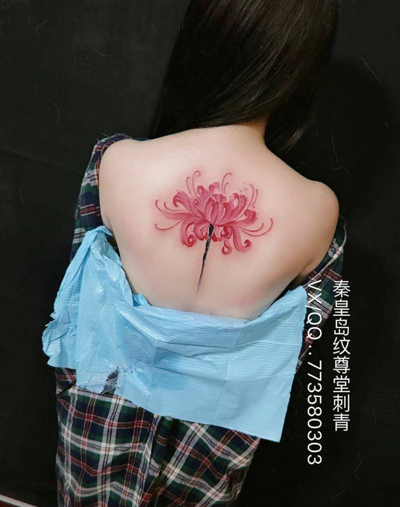 彼岸花一枚纹身图片