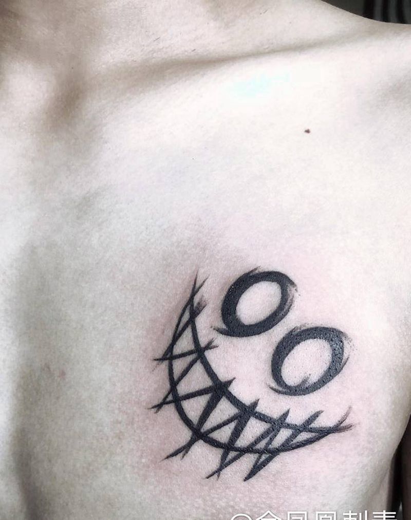 小图纹身图片_胸部纹身图案