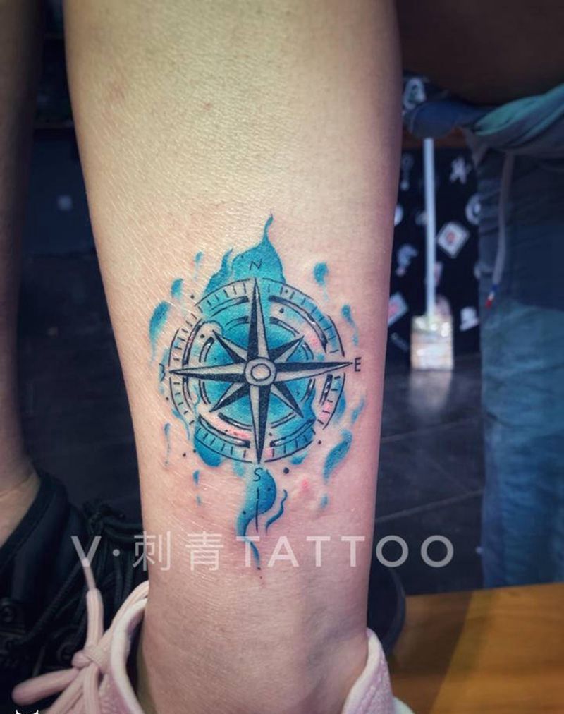 指南针纹身图片_手臂腿部水墨水彩纹身图案