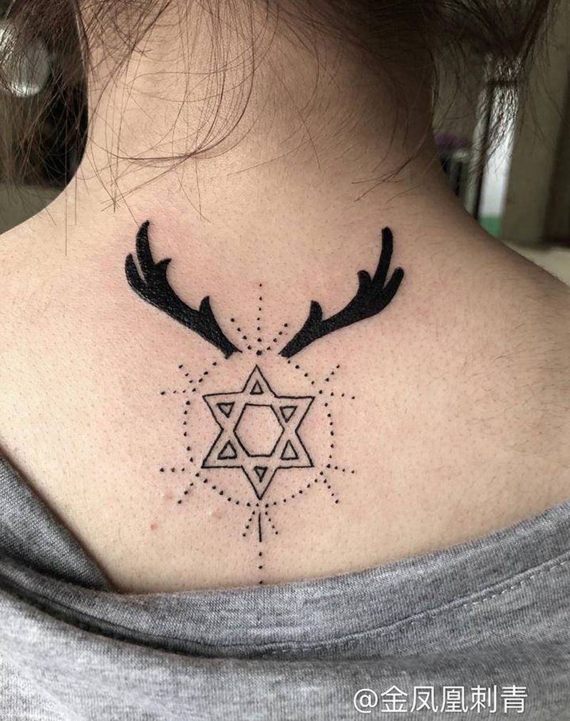 小清新纹身图片_背部纹身图案