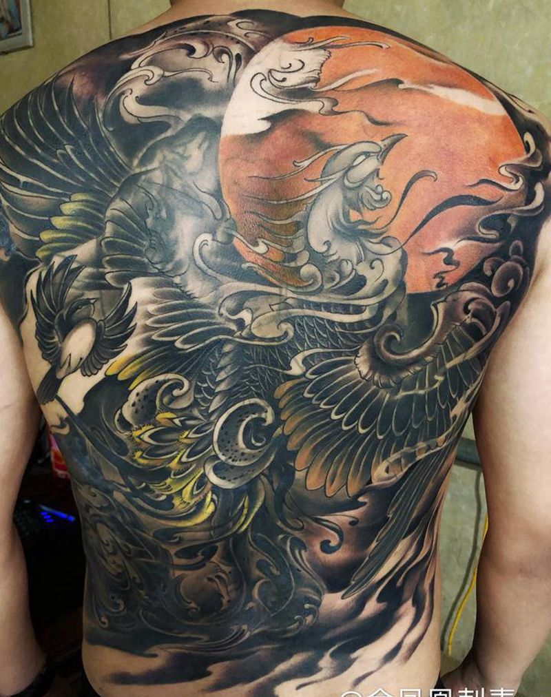凤凰遮盖纹身图片_背部纹身图案