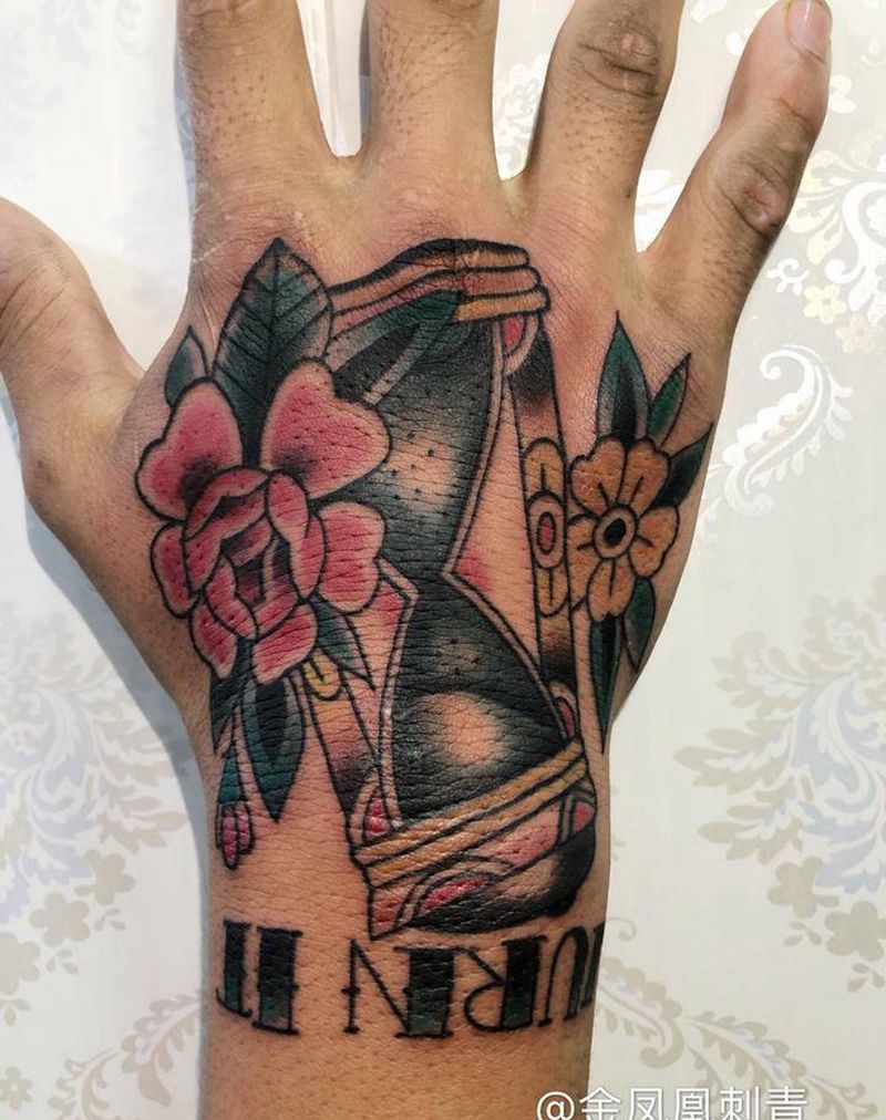 old school纹身图片_手部纹身图案