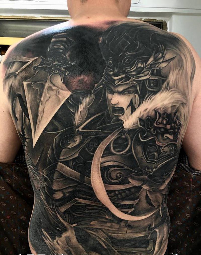 赵子龙遮盖纹身图片_背部纹身图案