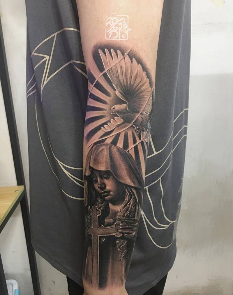 圣母纹身图片_手臂欧美写实纹身图案