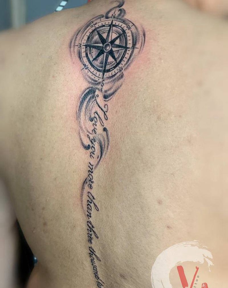 指南针纹身图片_背部新传统几何纹身图案