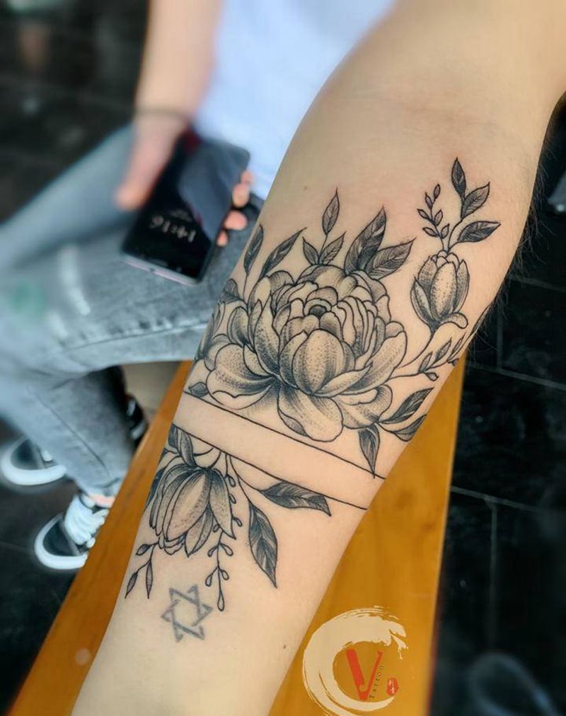 素花纹身图片_手臂点刺纹身图案