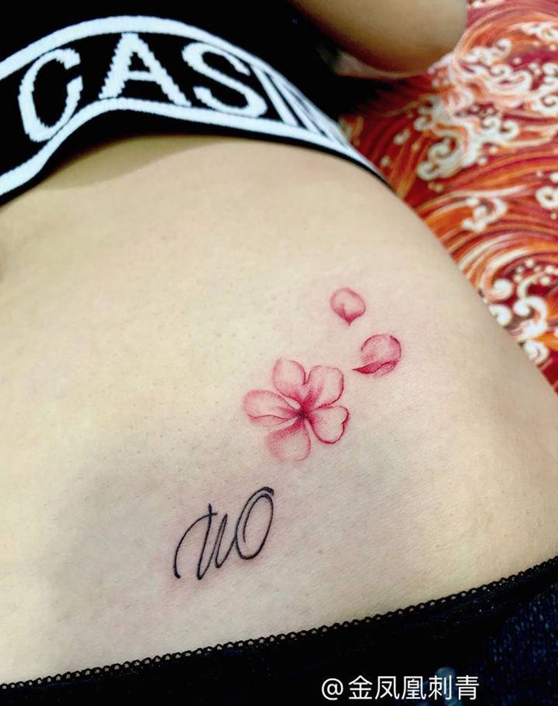 樱花纹身图片_腹部纹身图案