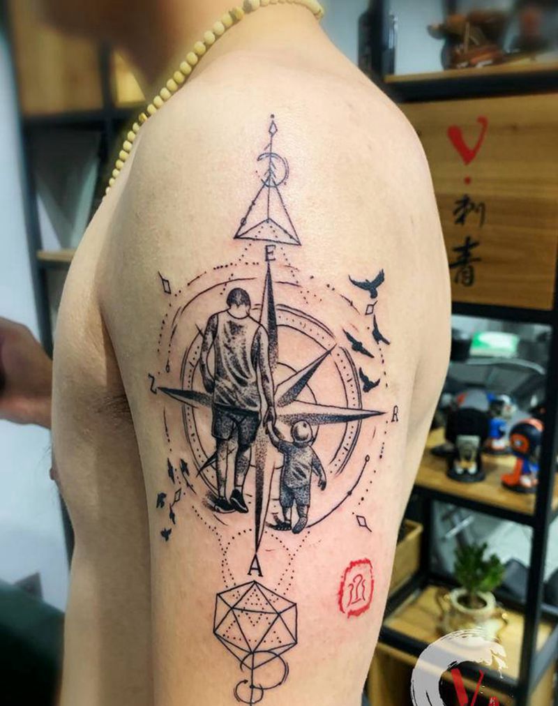指南针纹身图片_手臂肩部点刺几何纹身图案