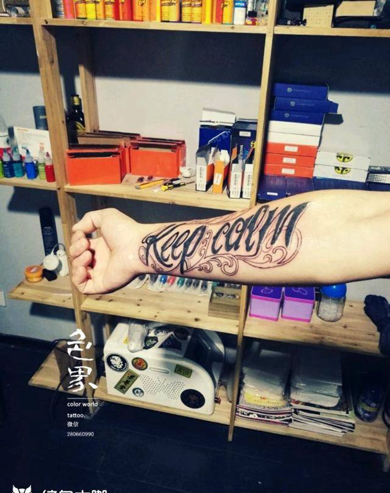 花体字盖疤客人自带图案纹身图片