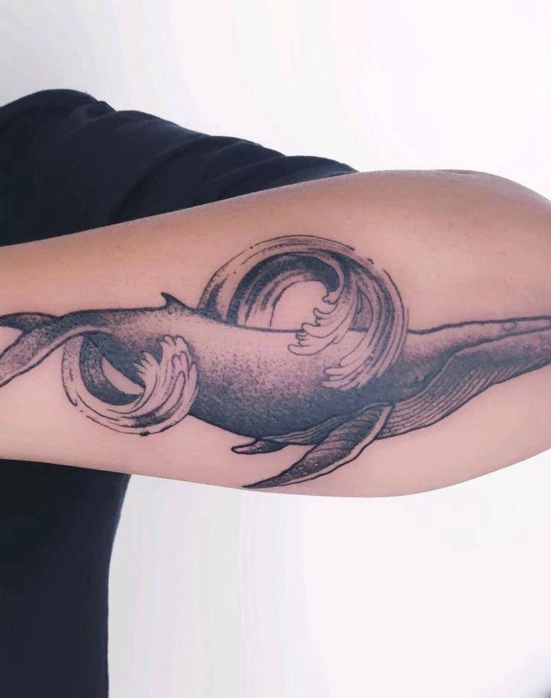 鲸纹身图片_手臂纹身图案