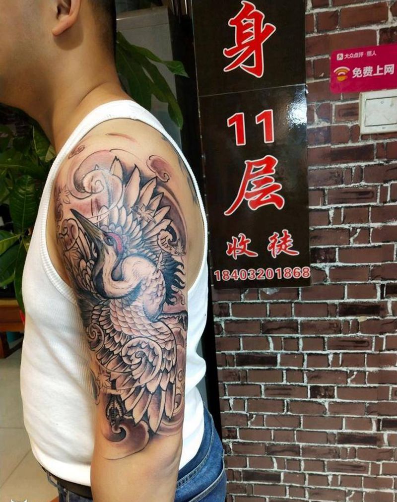 鹤纹身图片_手臂肩部新传统纹身图案