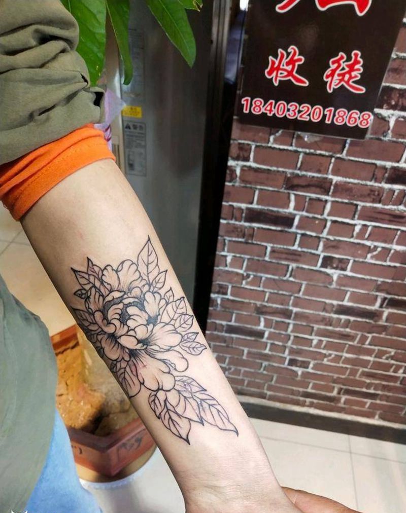 徒弟作品遮盖名字纹身图片_手臂花体字纹身图案