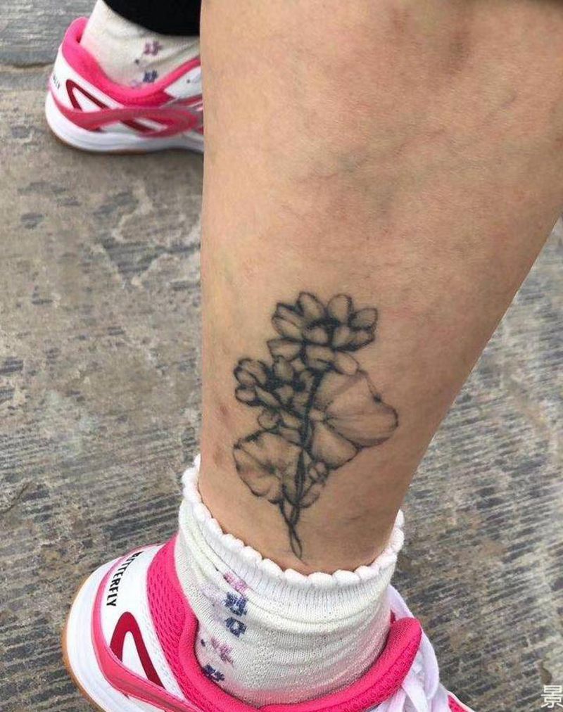 修改纹身图片_腿部水彩纹身图案