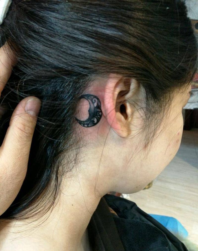 遮盖耳朵后面不能要太大纹身图片