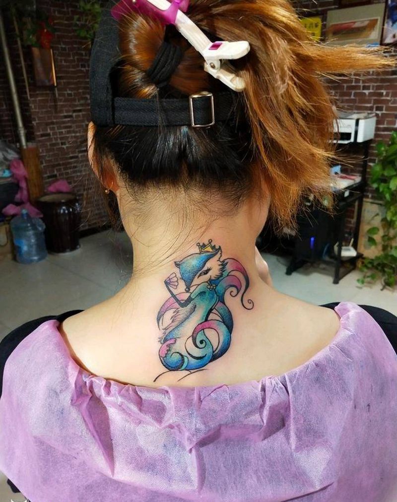 小狐狸纹身图片_颈部New School纹身图案