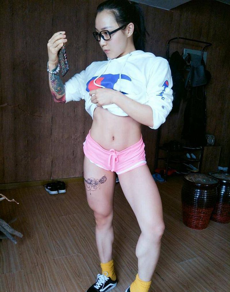 美女小清新纹身图片