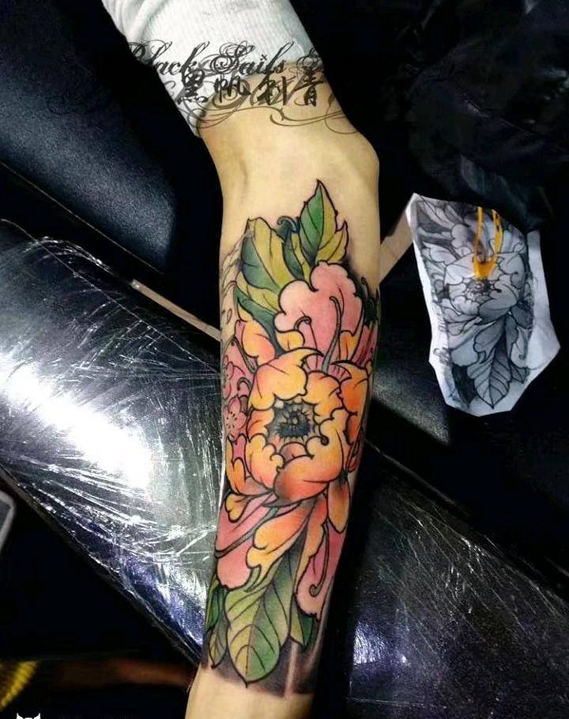 牡丹纹身图片_手臂新传统纹身图案