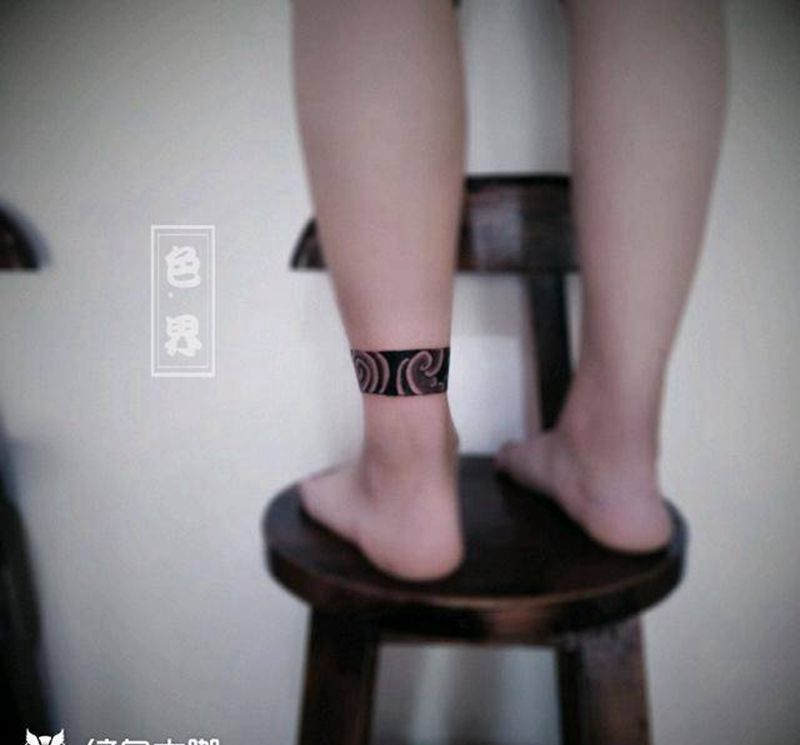 传统腿环纹身图片_腿部老传统纹身图案