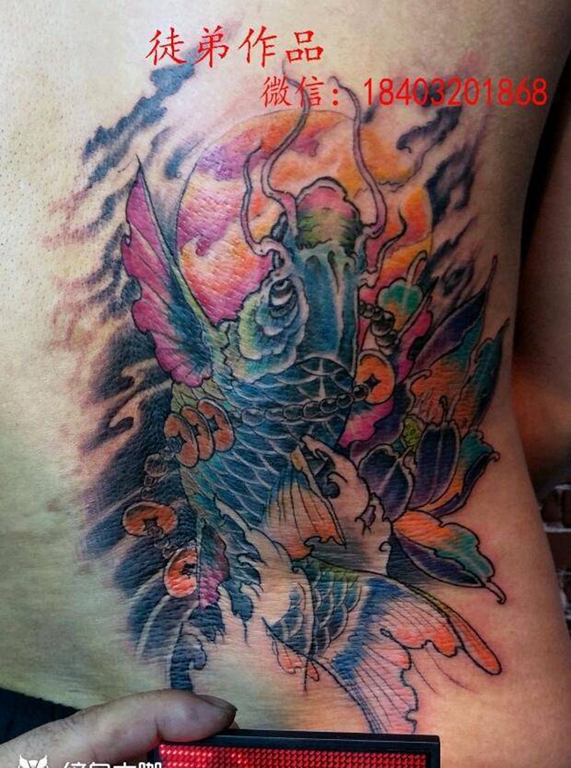 遮盖胎记驻店师傅作品纹身图片_背部臀部传统动物成品纹身图案