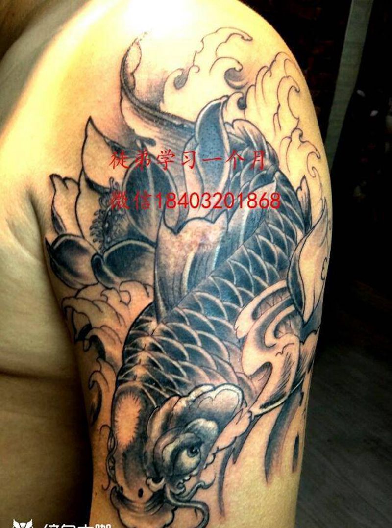 大臂鱼，徒弟作品纹身图片_腰部传统动物成品纹身图案