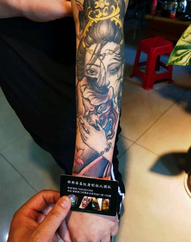 艺妓纹身图片_手臂传统人物成品纹身图案